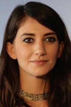 Sheila Vand interpreta Sahar