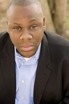 Dickson Obahor interpreta Moviegoer