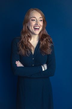 Sian Crisp interpreta Waitress