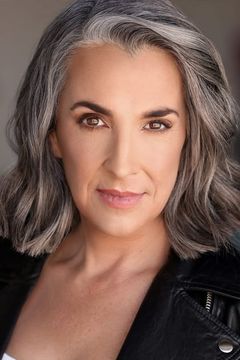 Elena Kent interpreta Betsy