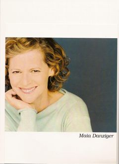 Maia Danziger interpreta Deirdre