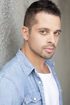 Michael Vice interpreta Hood #1