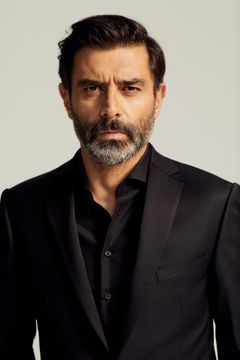 Cansel Elçin interpreta giornalista