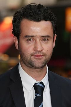 Daniel Mays interpreta Dave Shilling