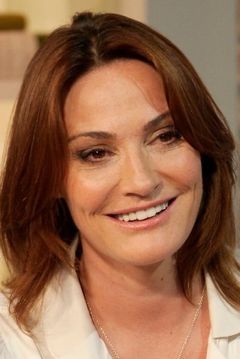 Sarah Parish interpreta Cath Atwood