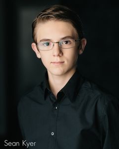 Sean Michael Kyer interpreta Scotty Winters