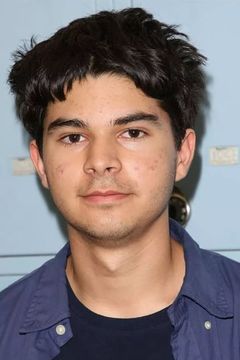 Daniel Zolghadri interpreta Clifford
