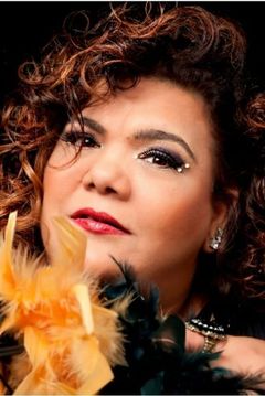 Simone Mazzer interpreta Samira