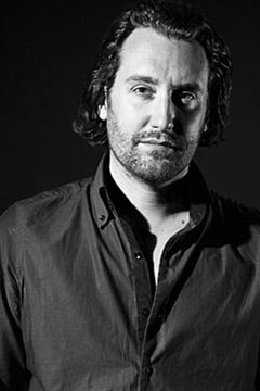 Charles Campignion interpreta Le client magasin lits