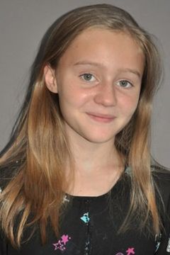 Alice Verset interpreta Sarah