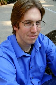 Patrick Seitz interpreta Additional Voices (voice)