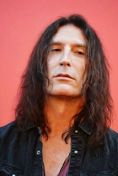 Sean Kinney interpreta JTAC Team Leader