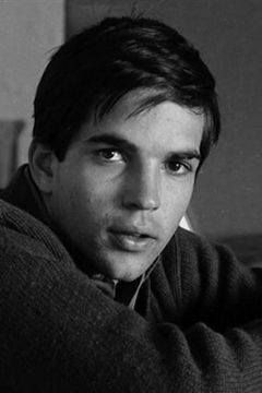 Tony Bill interpreta Foster