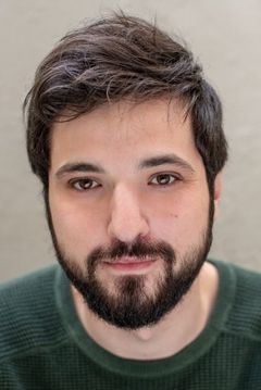 Nebli Basani interpreta Albert