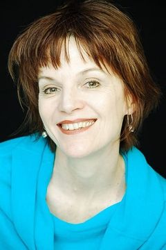 Lynn Swanson interpreta Sister Bridget