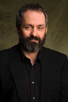 Daniel Dantas interpreta Raul Ryff