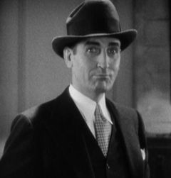 James Crane interpreta The Pharaoh (uncredited)