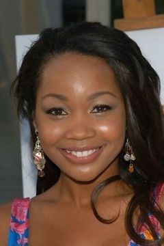 Kimberly Kevon Williams interpreta Courtney