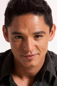 Keenan Arrison interpreta Rocket (Mercenary)