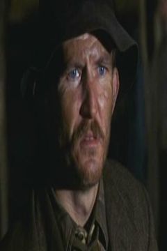 Wayne Sutherlin interpreta Harry