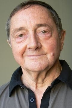 Jean-Pierre Hutinet interpreta Village doctor