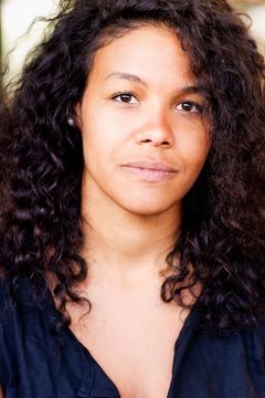Zahra Newman interpreta Olivia