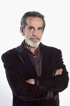 Frank Ramírez interpreta Carlos Moreno