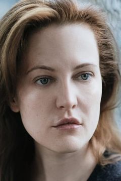 Liv Hansen interpreta Ministry of Magic Witch (uncredited)