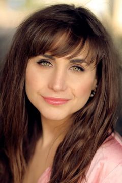 Natasia Demetriou interpreta Nadja