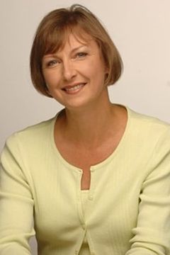 Andrea Petty interpreta Mrs. Hudson
