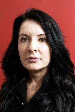 Marina Abramović interpreta Guilia's Mother