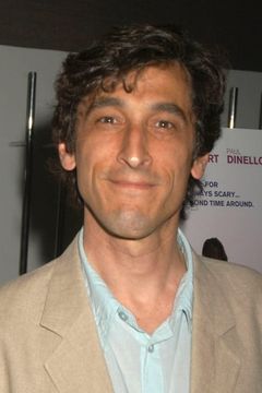 David Pasquesi interpreta Darius Jamshidi