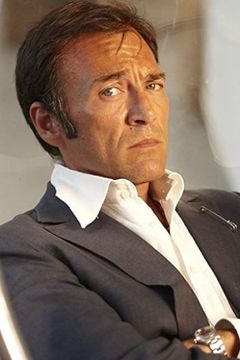 Pierantonio Micciarelli interpreta Salesman