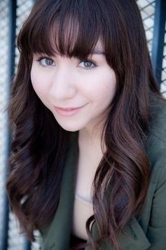 Bridget Shergalis interpreta Mini-Mary