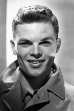 Dickie Moore interpreta The Kid