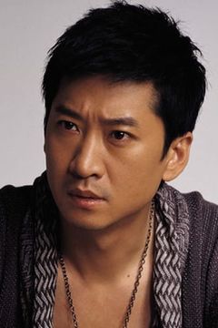 Zhou Jie interpreta Officer