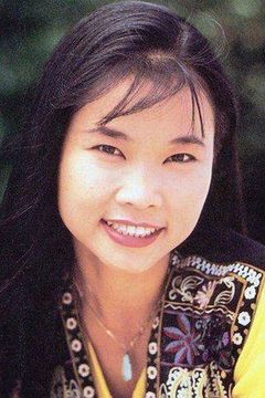 Thuy Trang interpreta Manicurist