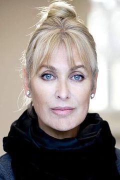 Carol Royle interpreta Mrs. Carrie Bright