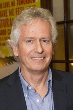 Tony Banks interpreta Himself