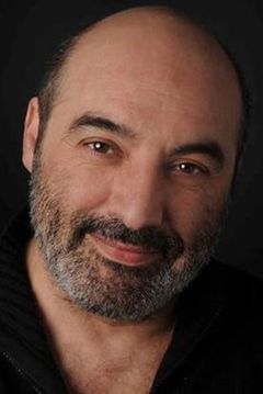 Marc Andréoni interpreta Mitat Yilmaz