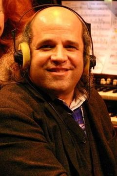 Richard A. Dworsky interpreta Bandleader