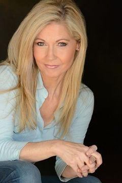 Debra Stipe interpreta Karen Bradshaw