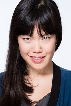 Vera Chok interpreta Margaret King (Train Passenger #1)
