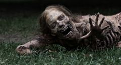 Melissa Cowan interpreta Monster