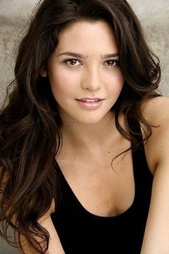 Stephanie Pearson interpreta Dark Haired Woman
