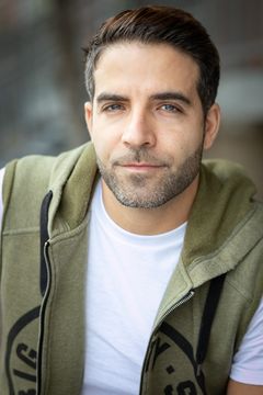 Tyler Noble interpreta Bobby's Friend