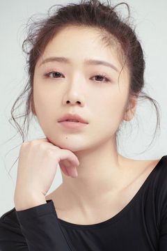 Ma Yaoyao interpreta Flight Attendant / Ma Yaoyao