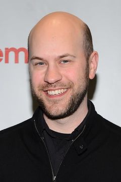 Dan Scanlon interpreta (voice)