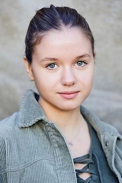 Lilly Barshy interpreta Luise