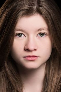 Jade Croot interpreta Mary